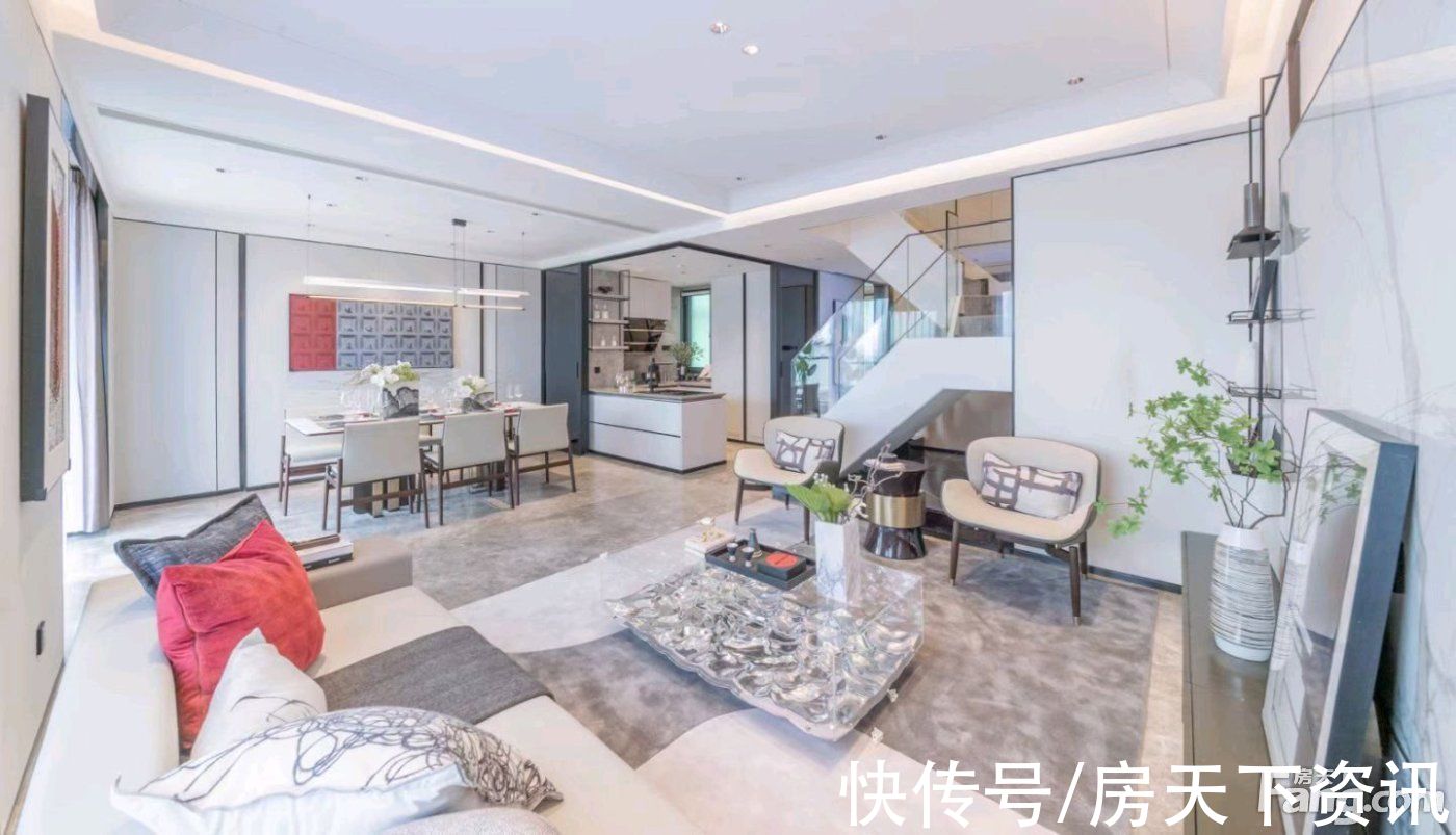 置业|招商雍荣府怎么样?看置业顾问贺银银发布了一条项目新消息