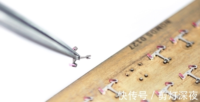 nomos 迈向成熟第一步，NOMOS帮新鲜人做好职场准备