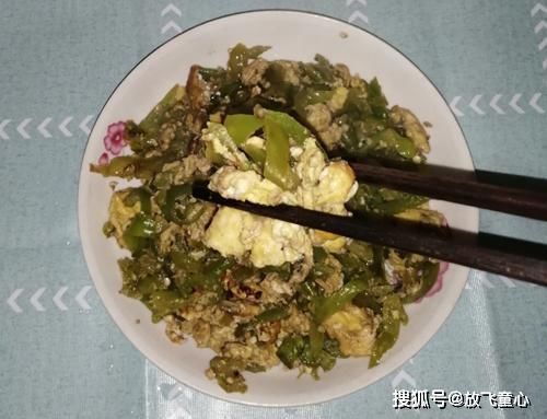  营养|掌握这三个技巧，做出的青椒炒鸡蛋，鲜嫩美味，营养好吃更下饭