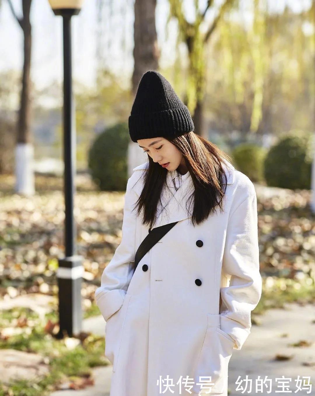 别学明星穿“一身黑”,普通人谨记4个配色技巧,打扮更有高级感