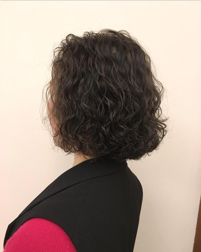 越烫越时尚发型20款，蓬松瘦脸真洋气，有你同款吗