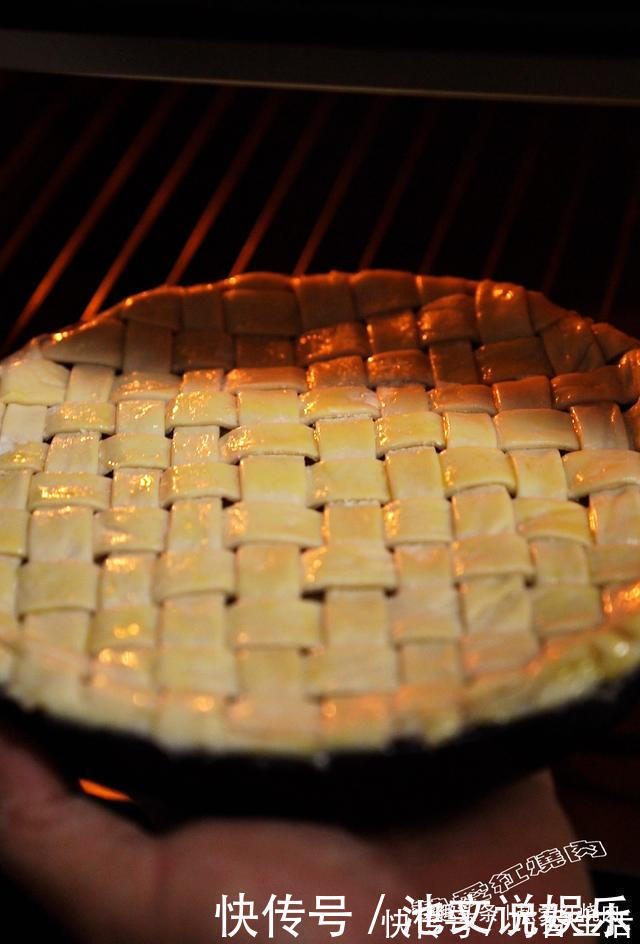 苹果的这个吃法太棒了，外酥里嫩又香甜，关键是做法简单不用和面