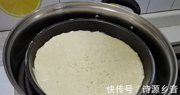 自制|这样制作凉皮，清水洗出面筋，蒸上就是凉皮，晒干就是粉皮干！