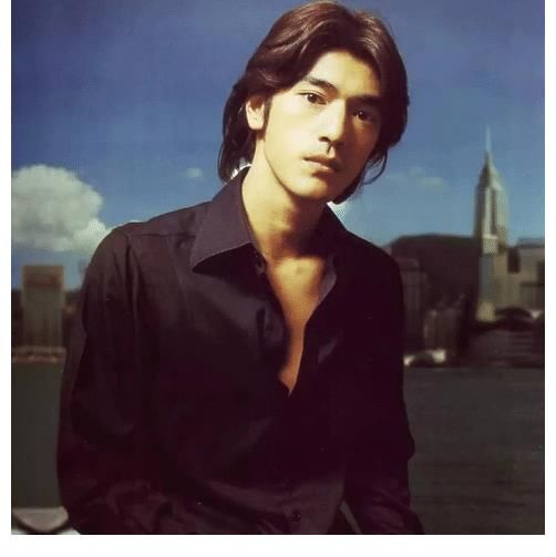 |娘炮？笑话！这些演员不“做作”，依旧帅到雌雄莫辨