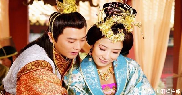 内阁首辅献上一本图文并茂的书籍,被皇帝免职,赶回老家