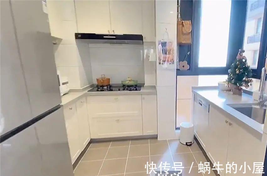 通顶柜|姑娘住进套内70㎡小家,空间虽小却温馨感满满,网友:爱了