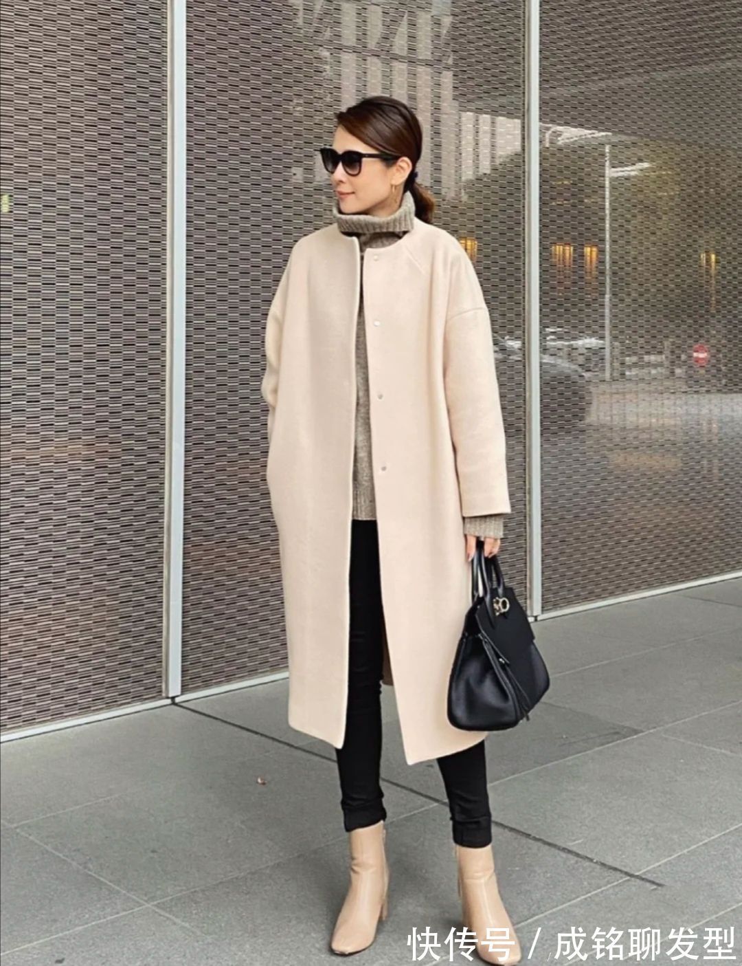 颜色|今年流行一种穿搭,叫“长大衣+九分裤”,四五十岁穿显瘦又减龄