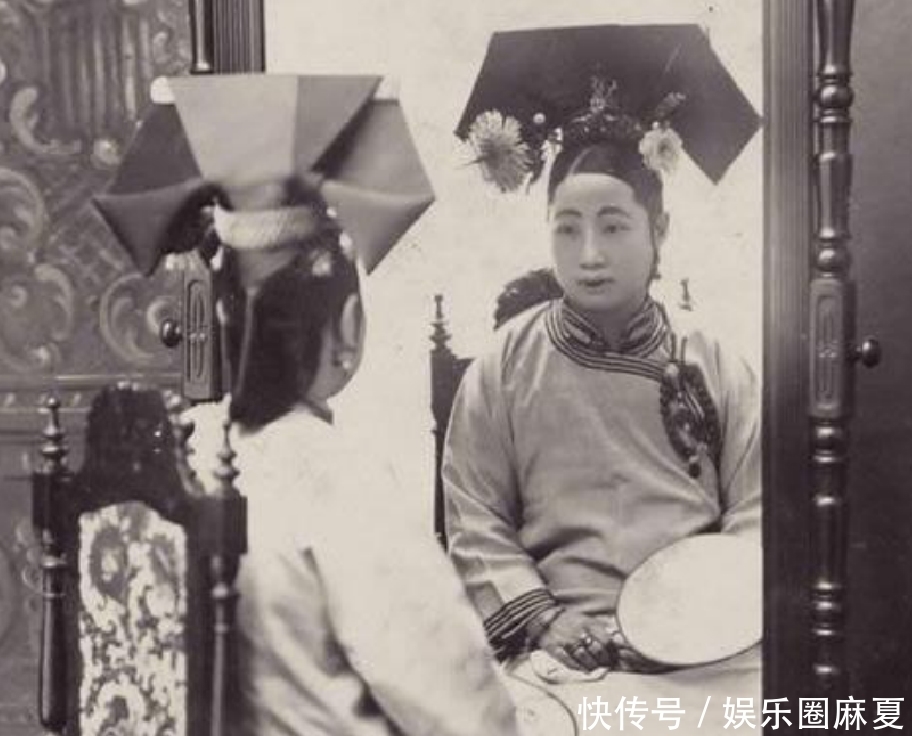 女子|晚清女子老照片：美丽惊艳的旗人女子，珠圆玉润的白富美！