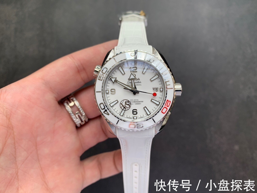 女表|vs厂海马系列600米女表做工怎么样