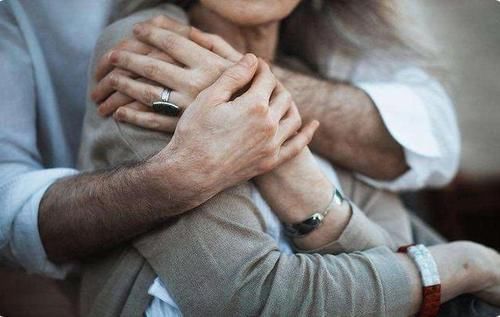 常回家看看|人到晚年,子女和金钱哪个养老更靠谱?听听这位老人现身说话