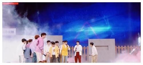 马嘉祺|时代少年团镜头被剪,要不是马嘉祺转头了,可就要被后期“骗”了