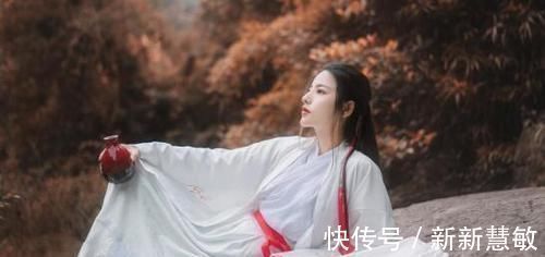 李白&李白不仅是诗仙,还是写词高手,这首词流传千古,几乎无人能超越