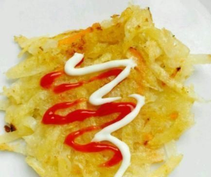 不腻|孩子早餐就馋这饼,一个土豆俩鸡蛋,10分钟就出锅,天天吃都不腻