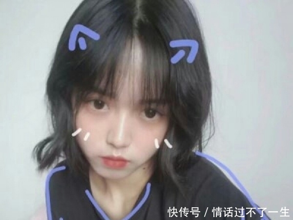 “青春期”女生脸上有这3特征，女大十八变，全中“异性缘”爆棚