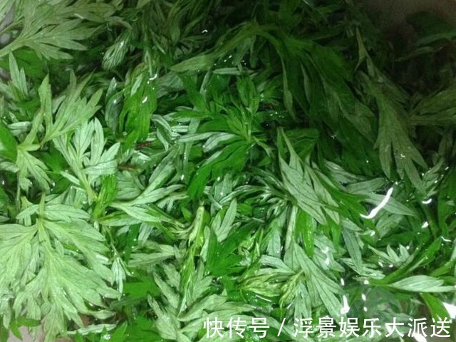 治疗|48岁妇女患颈椎病，竟用一把艾叶给治好了，颈椎不好的学起来