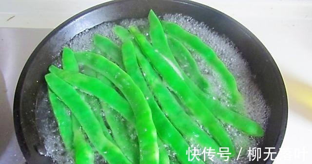 才知道,这5种蔬菜焯水后才能吃,幸亏知道得早,赶紧告诉家里人!