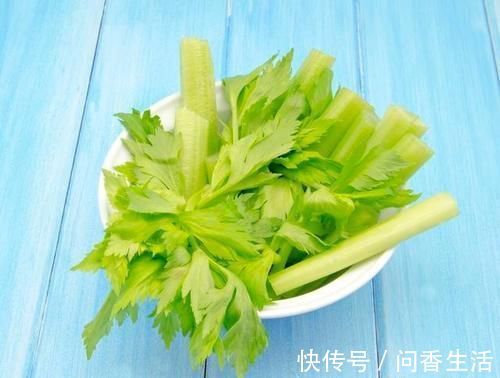 芹菜叶|人们为什么都会把芹菜叶摘掉？真的不能吃吗？原因有4个