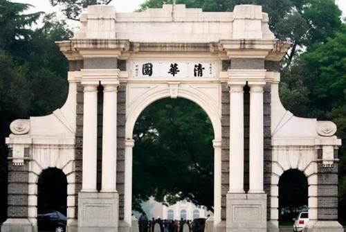 大学毕业后，能“留校任教”的都是啥高手？满足3个条件你也可以