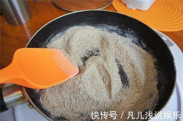 油茶面|童年记忆,用面粉冲水喝,干香浓稠还“管饱,”以后不用做早餐了