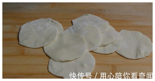 韭菜鸡蛋|韭菜鸡蛋还在包饺子吗，教你这种做法，3分钟出锅，家人嚷着吃