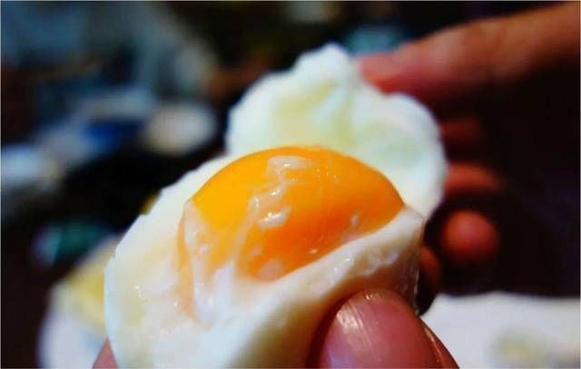 饮食习惯|一天一个鸡蛋，3岁男童吃出事！鸡蛋虽好，但吃错了可就会…