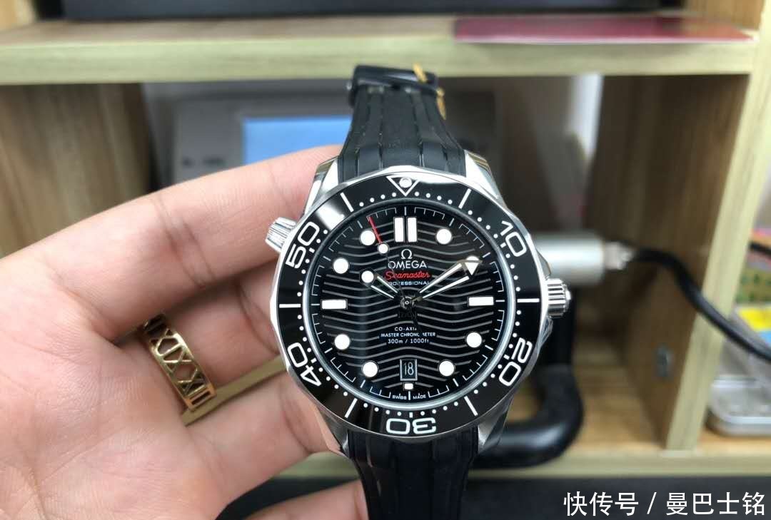 男士|35岁男士,第一块欧劳万手表,基本逃不过这三款