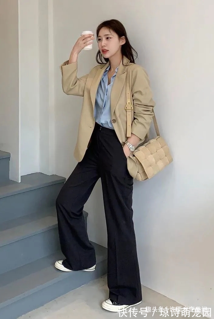 面料 请脱下你的“阔腿裤”,太土了!今春流行穿“云朵裤”,洋气显瘦