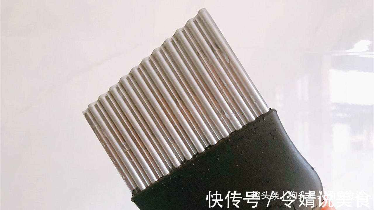 街头小吃狼牙土豆,成本不到三块钱,一次做一盆,学会不用出去买