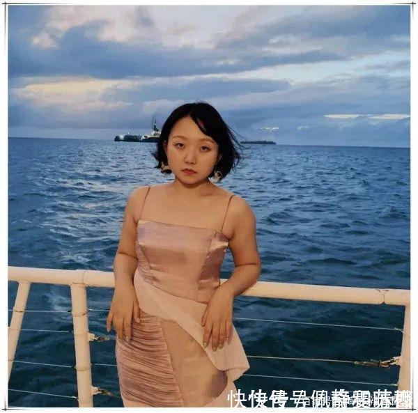 直发|圆脸的女生尽量避开中分,显脸大还俗气,这4款发型更适合你