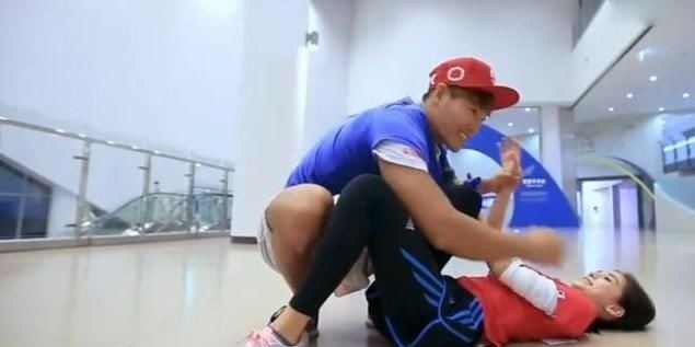 他是唯一讓baby在跑男說出“讓他贏”的人,看清名字,瞬間淚奔