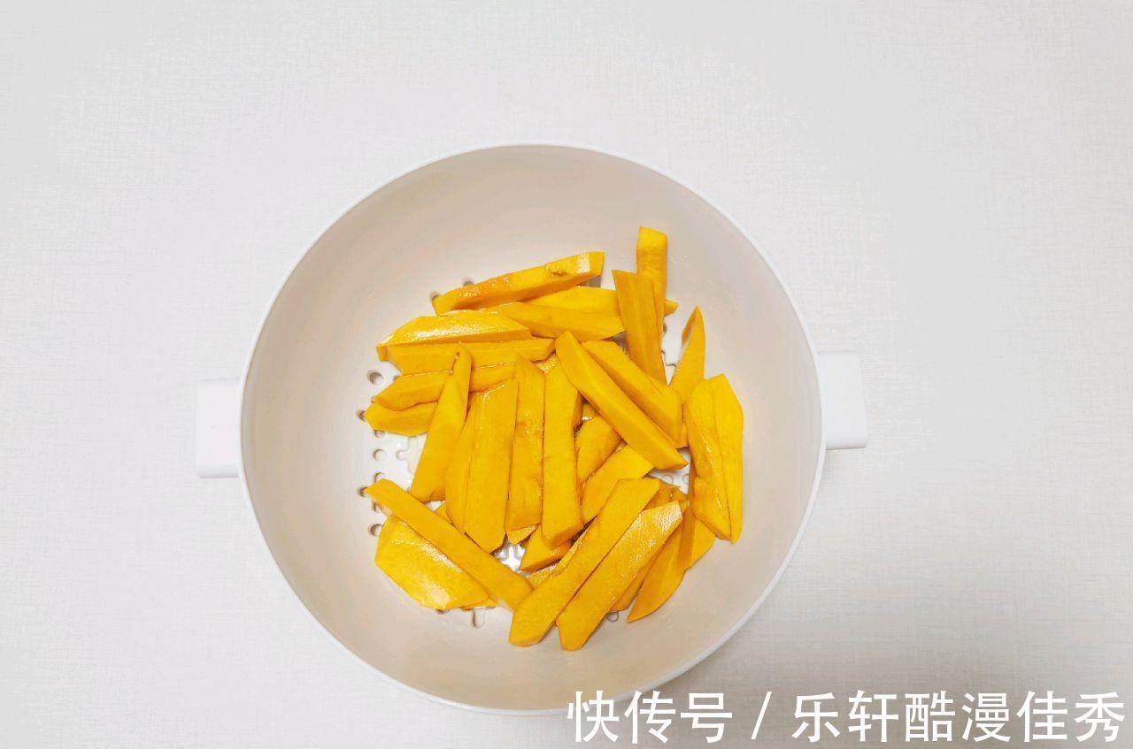 咸蛋黄南瓜条|咸蛋黄南瓜条,口感丰富,营养健康