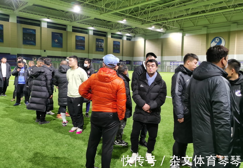 甲大連人賀歲杯踩場(chǎng)獨(dú)家照片！多名萬(wàn)達(dá)奪冠功臣＋前中超球員亮相