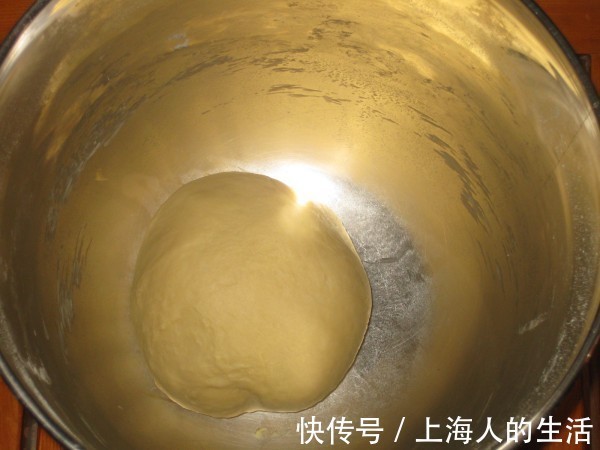 用此种菜包饺子那才叫一个香,比韭菜馅好吃,孩子吃了两大盘