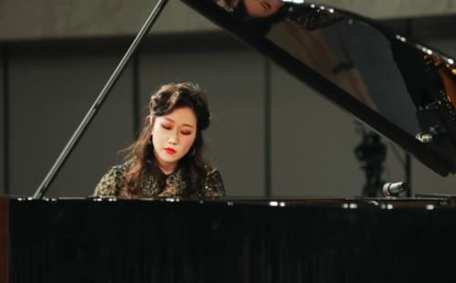 台上台下“师生档”,这场音乐会以“中国旋律”感念师恩