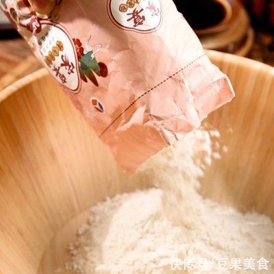 冰花生煎家庭版的做法来啦，一看就会，好吃又美味