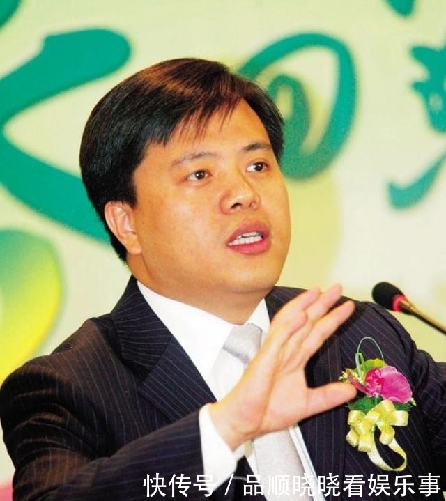 美国|向美国捐80亿、称“中国缺钱不关我事”的华人富豪,现状如何?