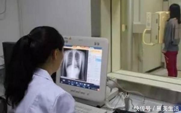 手术治疗|26岁女孩胸部疼痛,医院查出8颗肿瘤,医生:生活心态很重要
