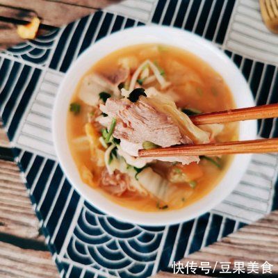 大人小孩都爱吃的酸汤羊肉，学起来