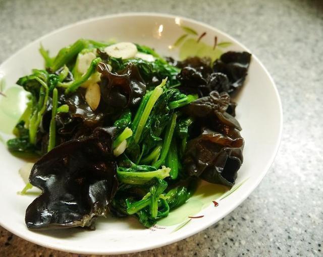 莲藕|秋天多吃此菜可养血驻颜,疏通肠胃,尤其高血压病人要多吃