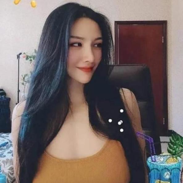 卡戴珊|健身女神曹燁嵐，模樣清純身姿迷人，身材曲線“媲美”卡戴珊