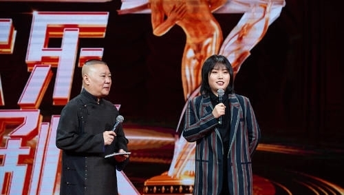 脱口秀破圈后,脱口秀演员和相声演员同台PK,最终谁会赢?