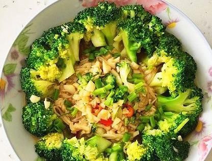 西兰花加一宝同炒,孩子多吃,头脑聪明,长高个,身体更健康