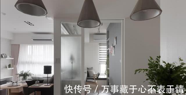 沙发墙|她家一进门设隔断,沙发墙半透明,全屋空旷让人极度舒适