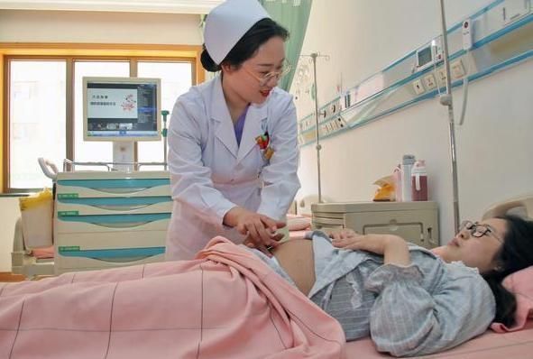 小美|女子剖腹生下女儿,10天后伤口崩开,医生检查后大怒不配当丈夫