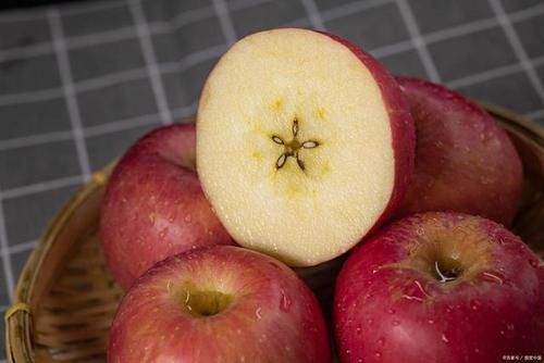 糖分|吃柚子可以降血糖吗？医生建议：想要稳定血糖，三种水果尽量忌口