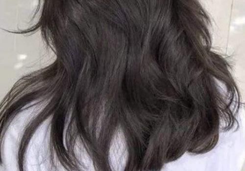 黑茶色为什么不明显 黑茶色和黑色哪个好看