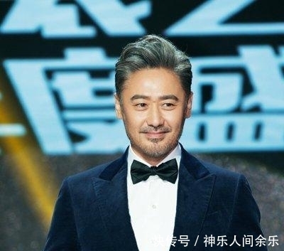 男人30岁以后,发型怎么剪才合适?试试这4款造型,时尚又魅力