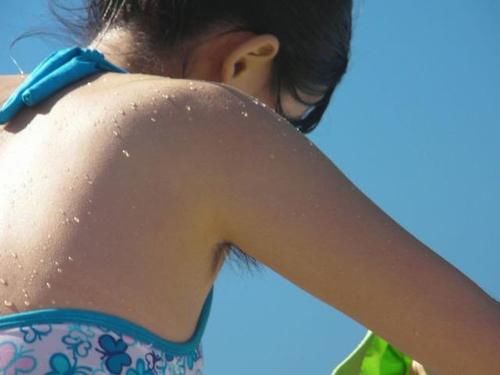 雌激素|为啥有些女性体毛旺盛，有的却“光秃秃”呢？两者哪种更健康？