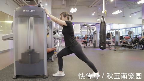 深蹲|再怎么懒,都要每天拉筋!让你的肉背、粗腿默默变的纤细!