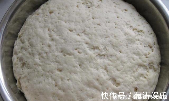酵母粉|发面,直接加酵母粉是外行,学会这样做,面发得又快又好